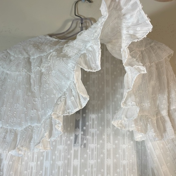 NWT. BCBGMAXAZRIA XS Shimmer Off-White Textured Ruffle Blouse. - Picture 12 of 12
